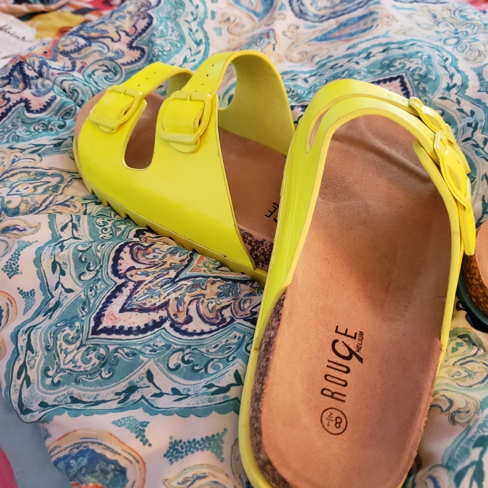 Sandals - Picture 3 of 3